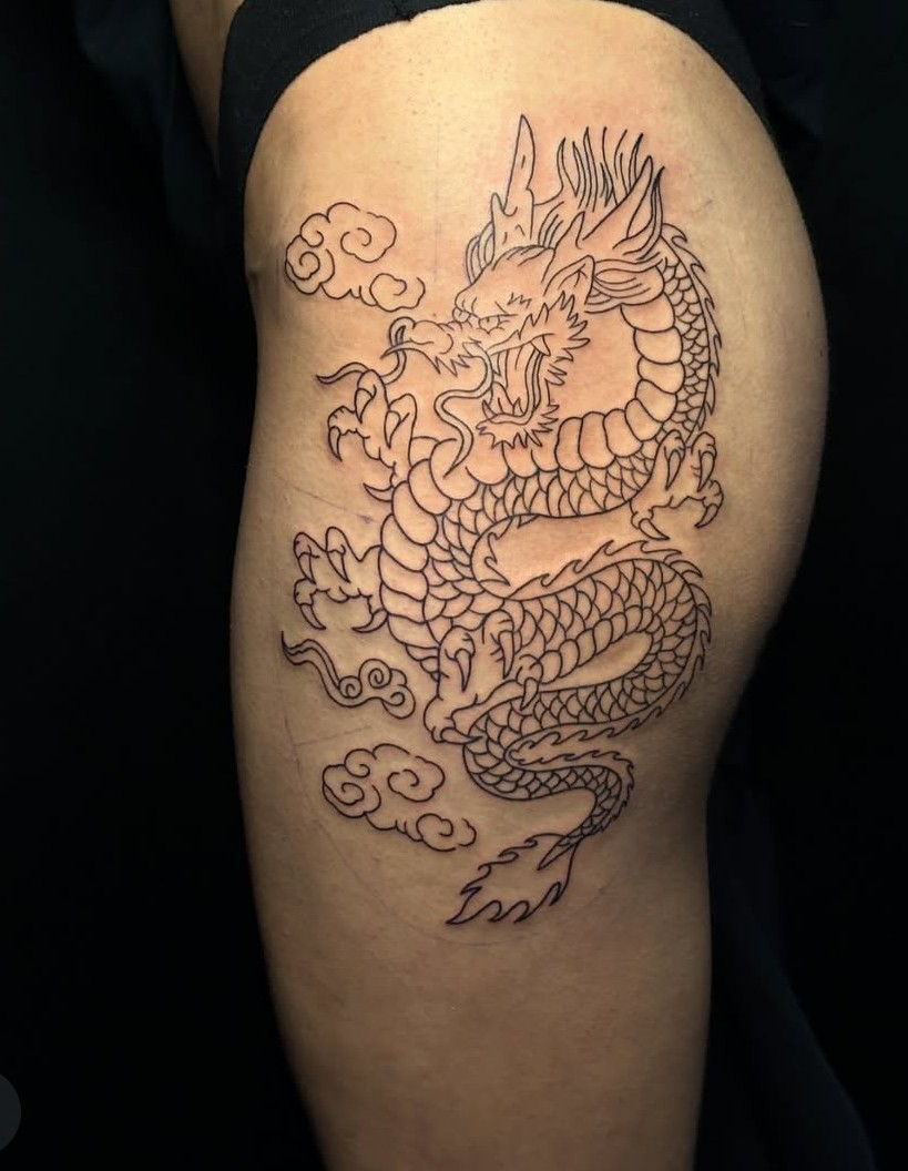 Tatuaje de dragón realizado en ECK Art tattoo estudio